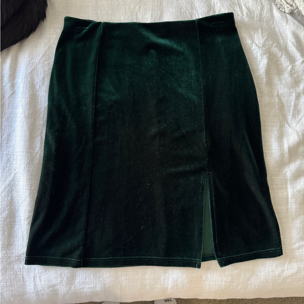 Chic Velvet Green Skirt
